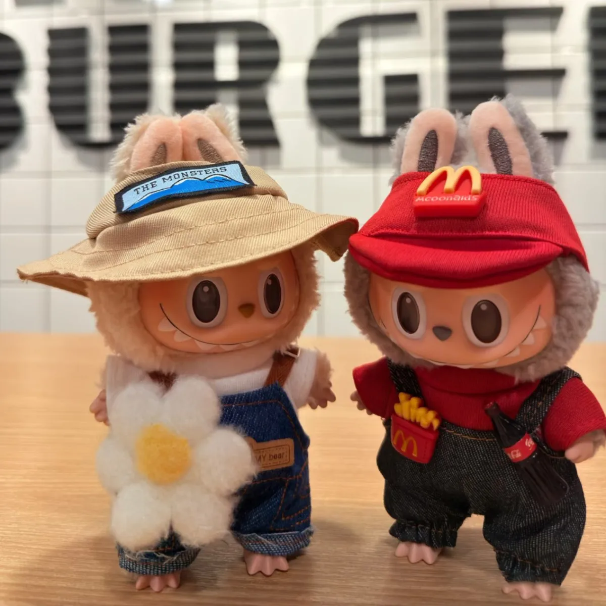 For 17cm Labubu Baby Clothing McDonald's Blind Box V1 V2 V3 Working Clothes Clothes Replacement Fashion Retro Delicate Suit Toy