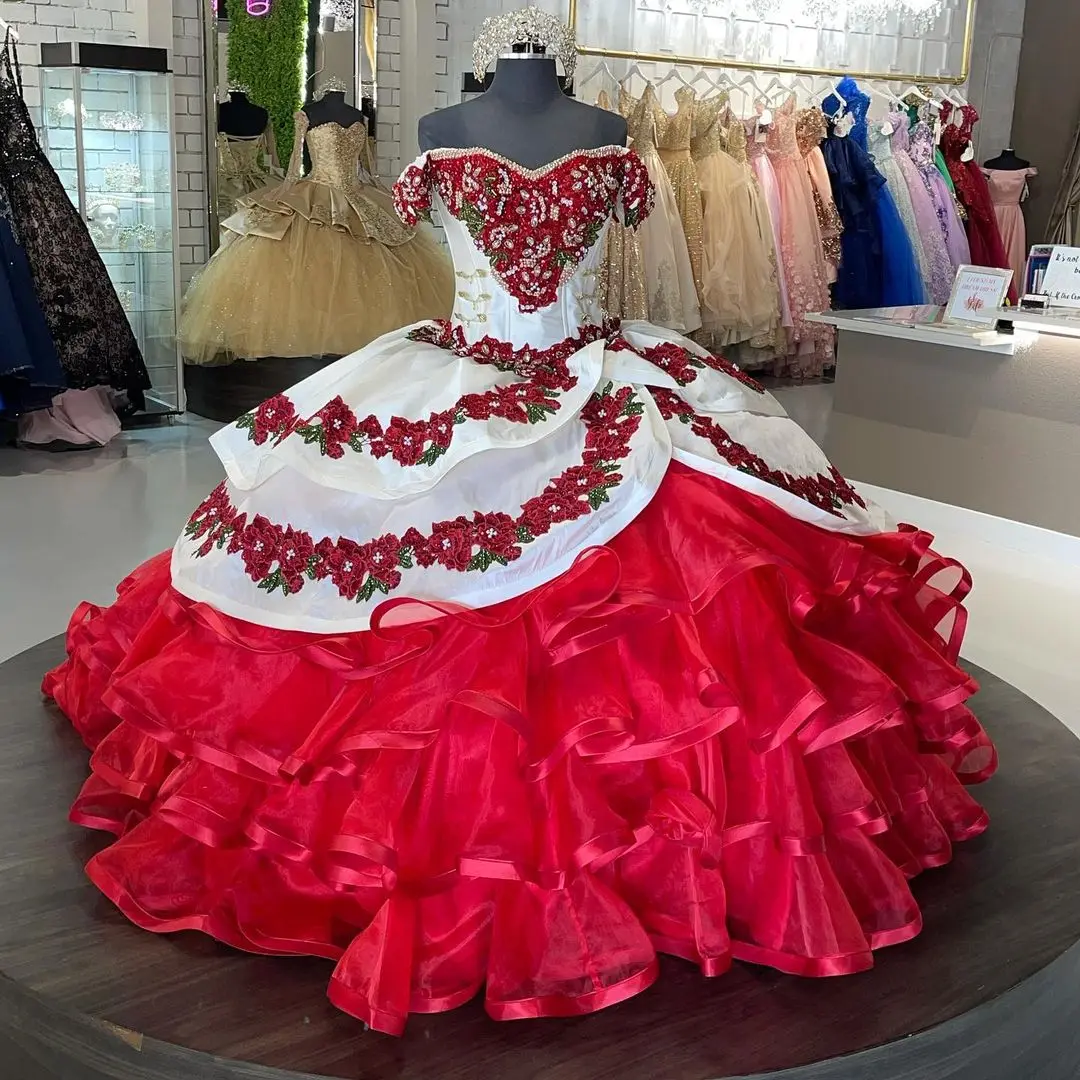 Vermelho e Marfim Fora do Ombro Ruffles Quinceanera Ball Gown, destacável, 2 peças, 15 linhas