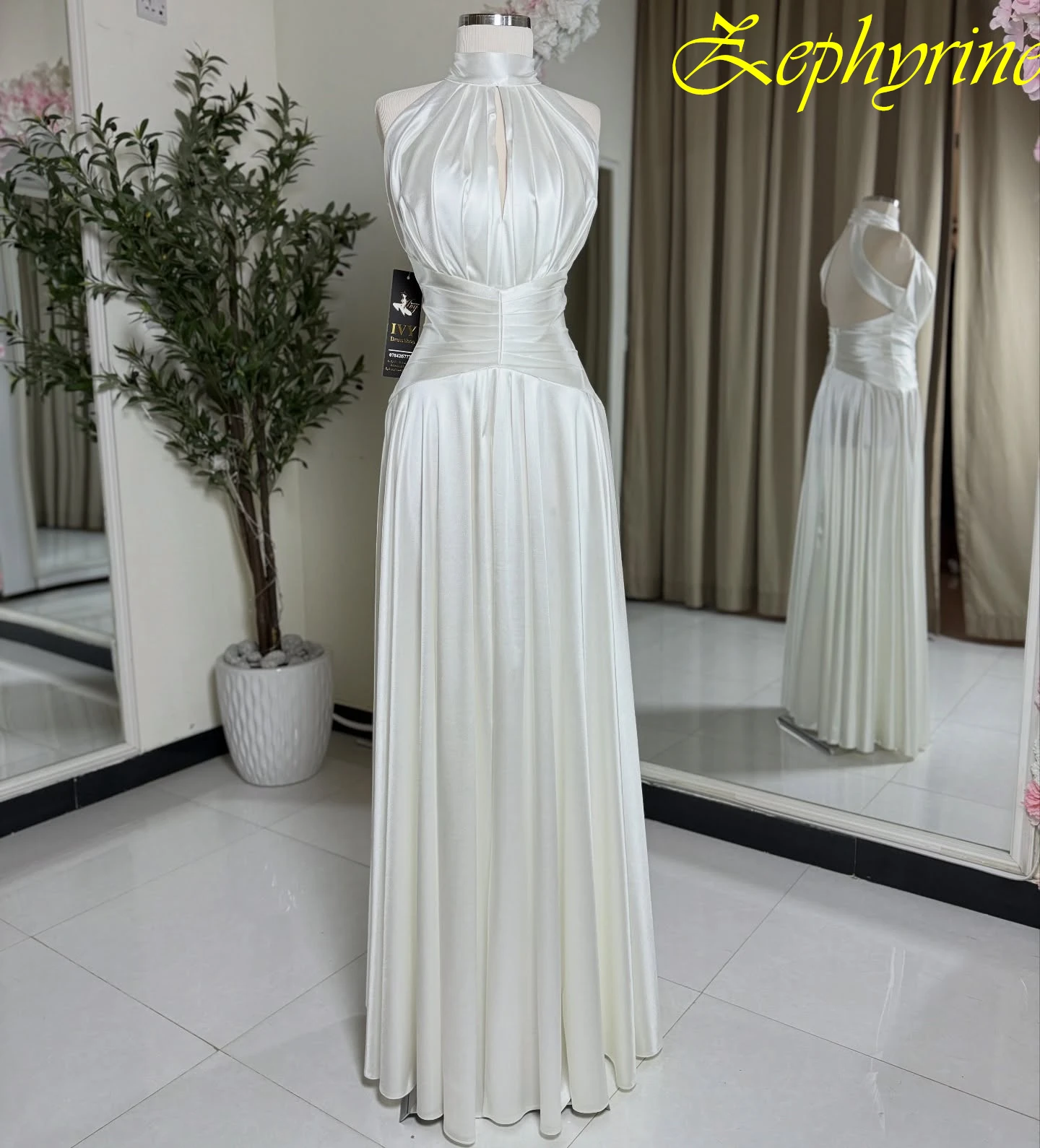 

Customized A-Line Halter Elegant Classic Evening Dress Temperament Delicate Celebrity Gowns Modern High Quality Party Dress