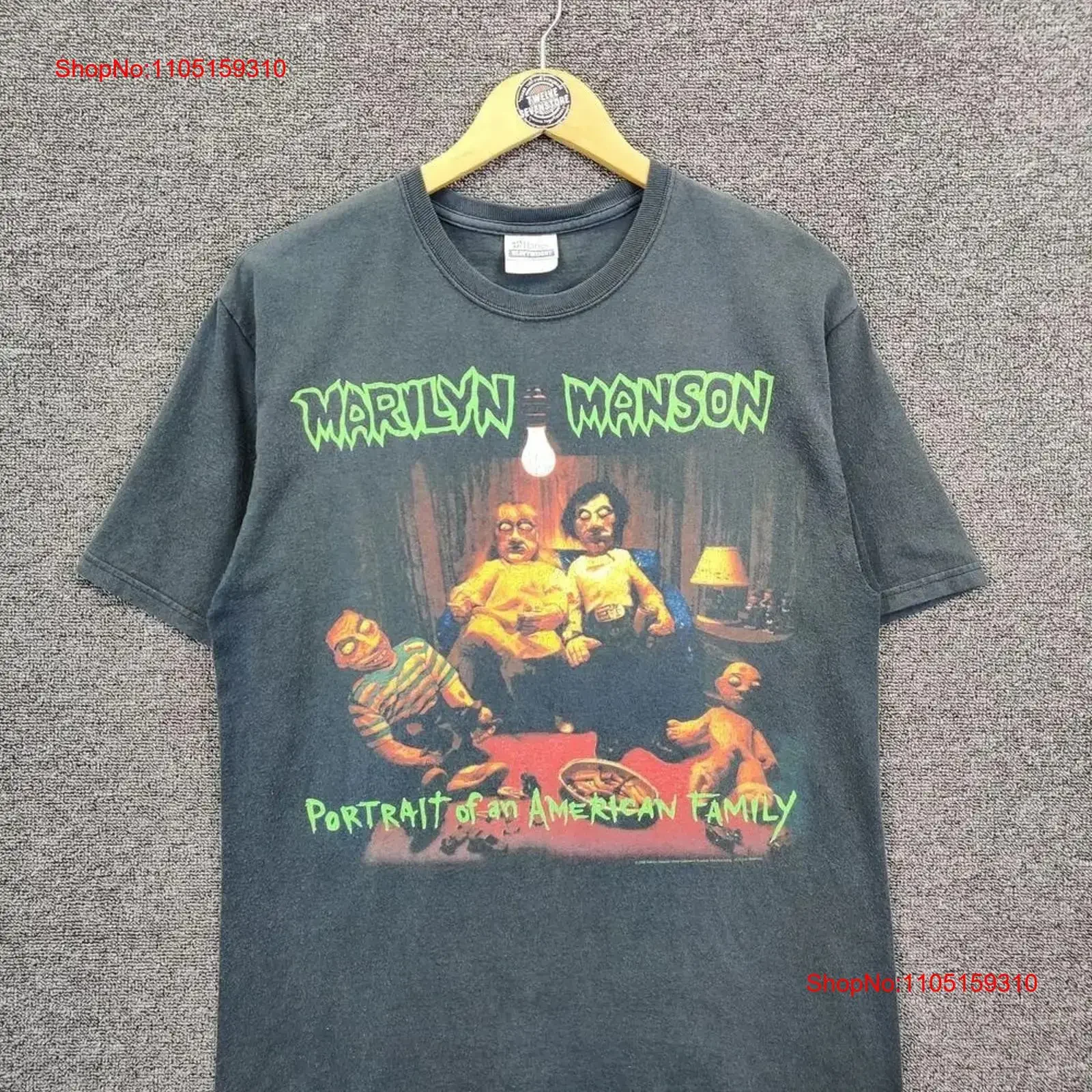 تي شيرت مارلين مانسون صورة عائلة أمريكية من القطن الأسود تي شيرت عتيق مغسول أنيق قابل للتنفس للجنسين جرافيك ممتد