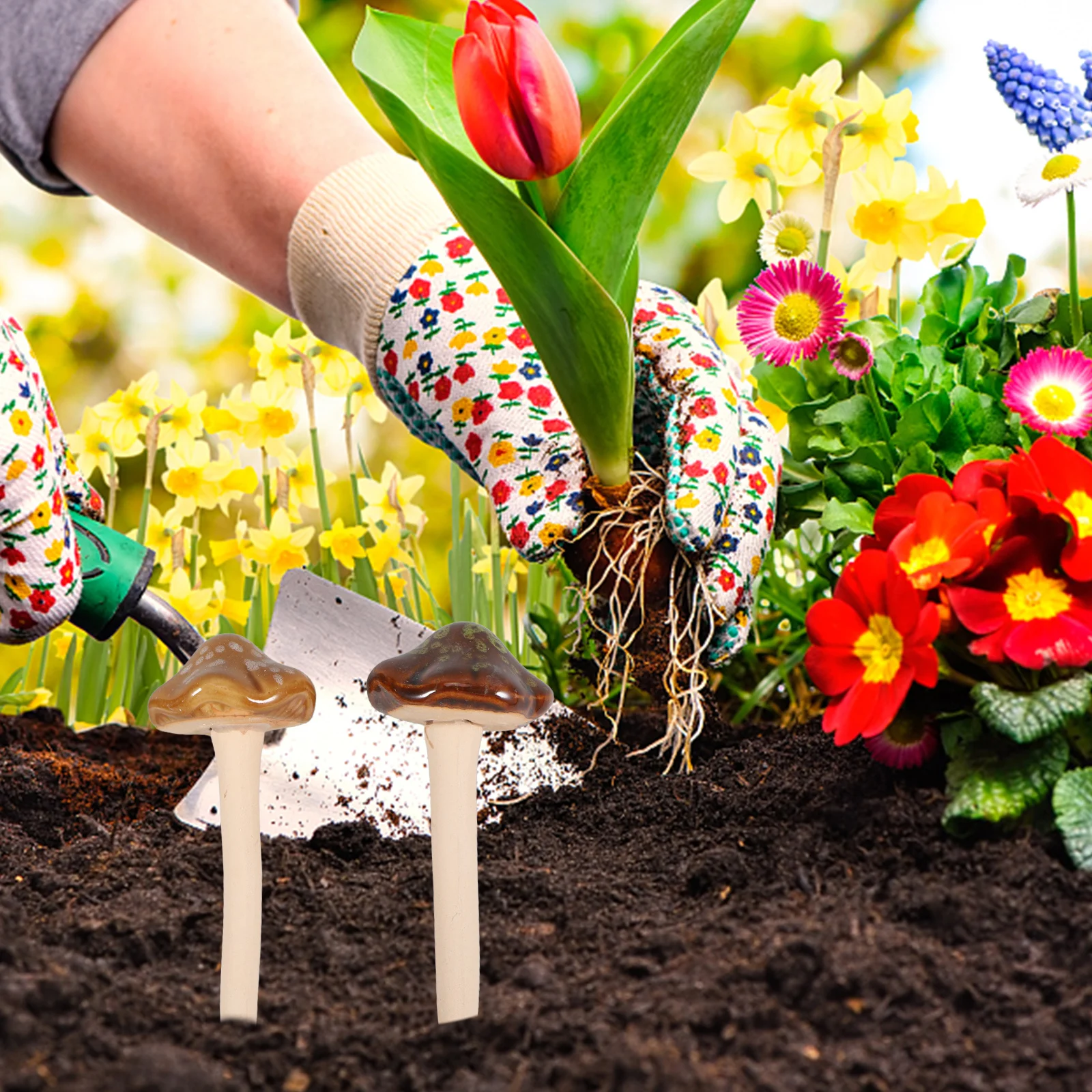 

4Pcs Unique Ceramic Mushroom Planters Waterproof Garden Decor Ideal for Indoor Outdoor Spaces Flowerpot Stakes