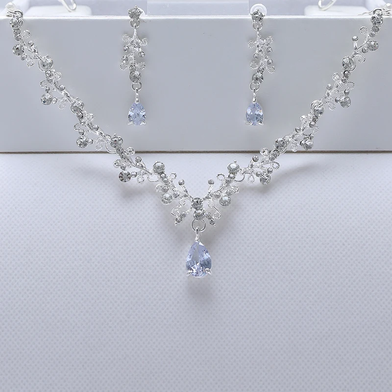Itacazzo Bride Wedding Classic Necklace Earring Set Exquisite and Elegant for Ladies Suitable for Party Festivals