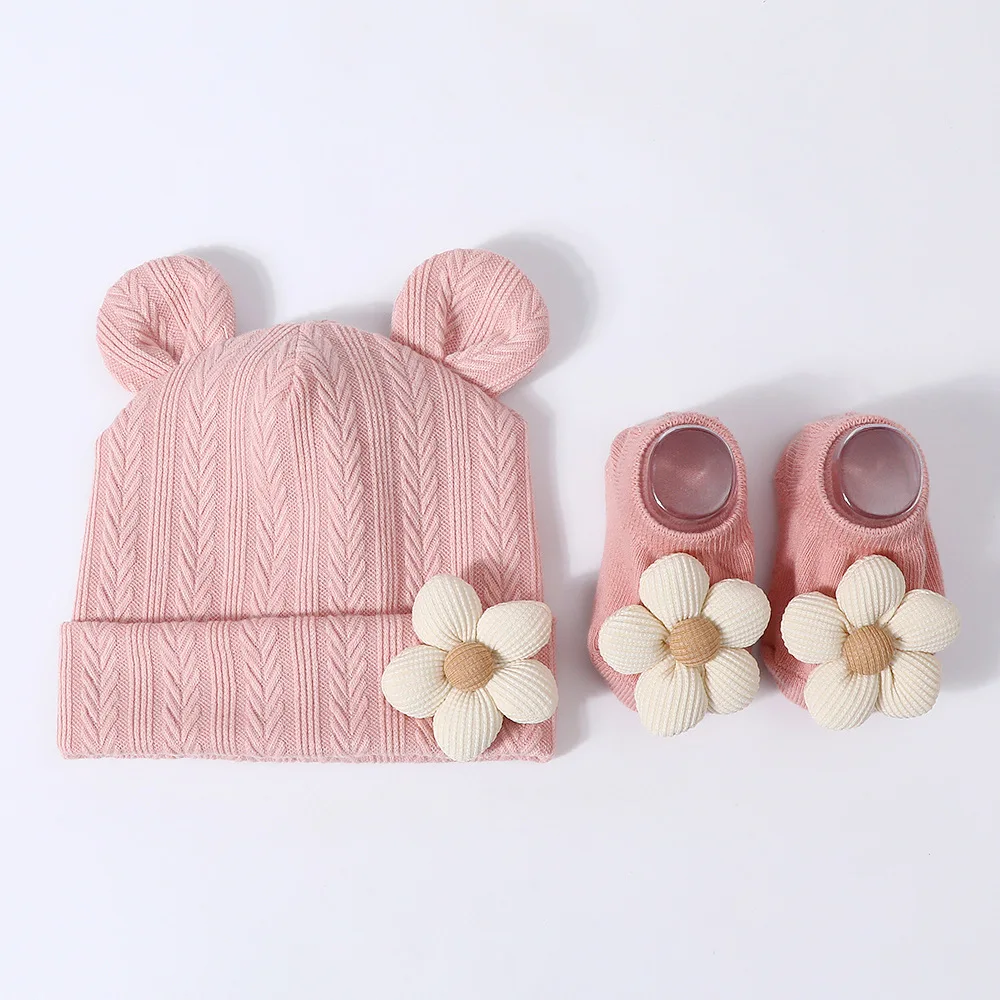 

Комплект из 2 предметов: вязаная шапочка и короткие носки для новорожденных девочек, с милым цветочным узором, из хлопка, детские аксессуары