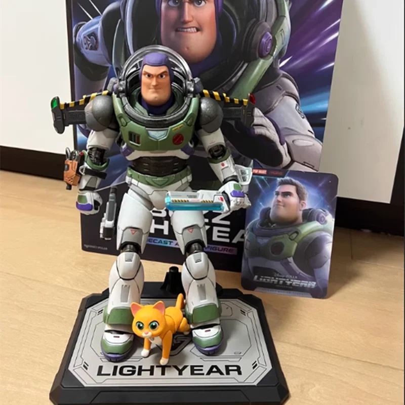 Resonanza Buzz Lightyear Toy Story Action Figures in lega Figure anime Disponibile Modello Ornamenti Giocattoli da collezione Regalo di Natale