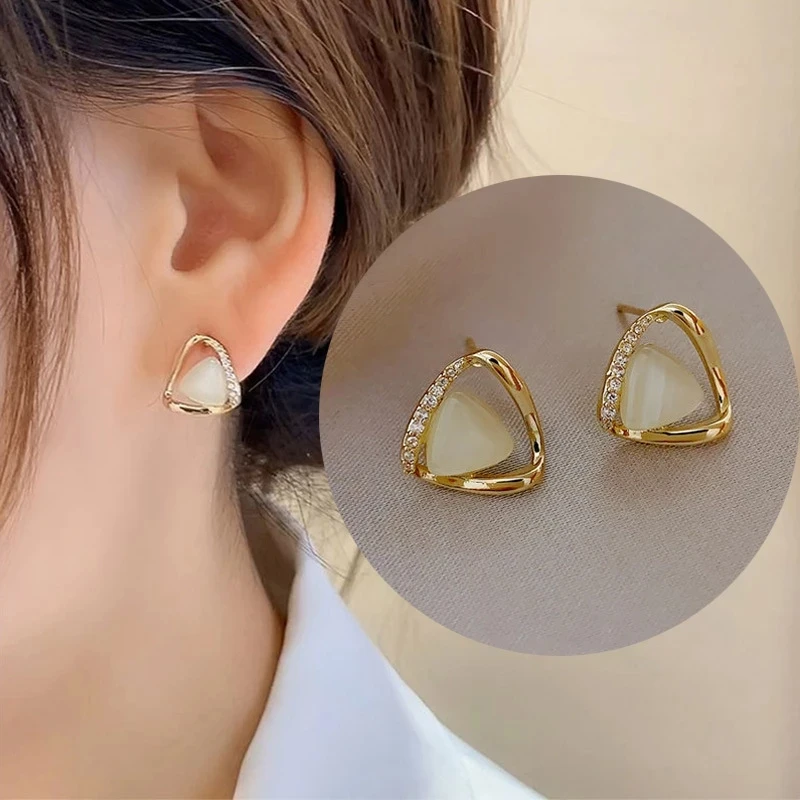 2024 Korean Fashion Earrings for Women Triangular Geometric Opal Earrings Simple Crystal Statement Wedding Party Jewelry Gifts