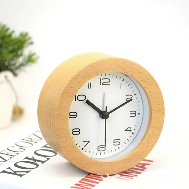 Nordic Simple Solid Wood Quartz Alarm Clock Bedroom Bedside Silent Sweep Second Pointer Alarm Watch Wake-up Decorative Clock
