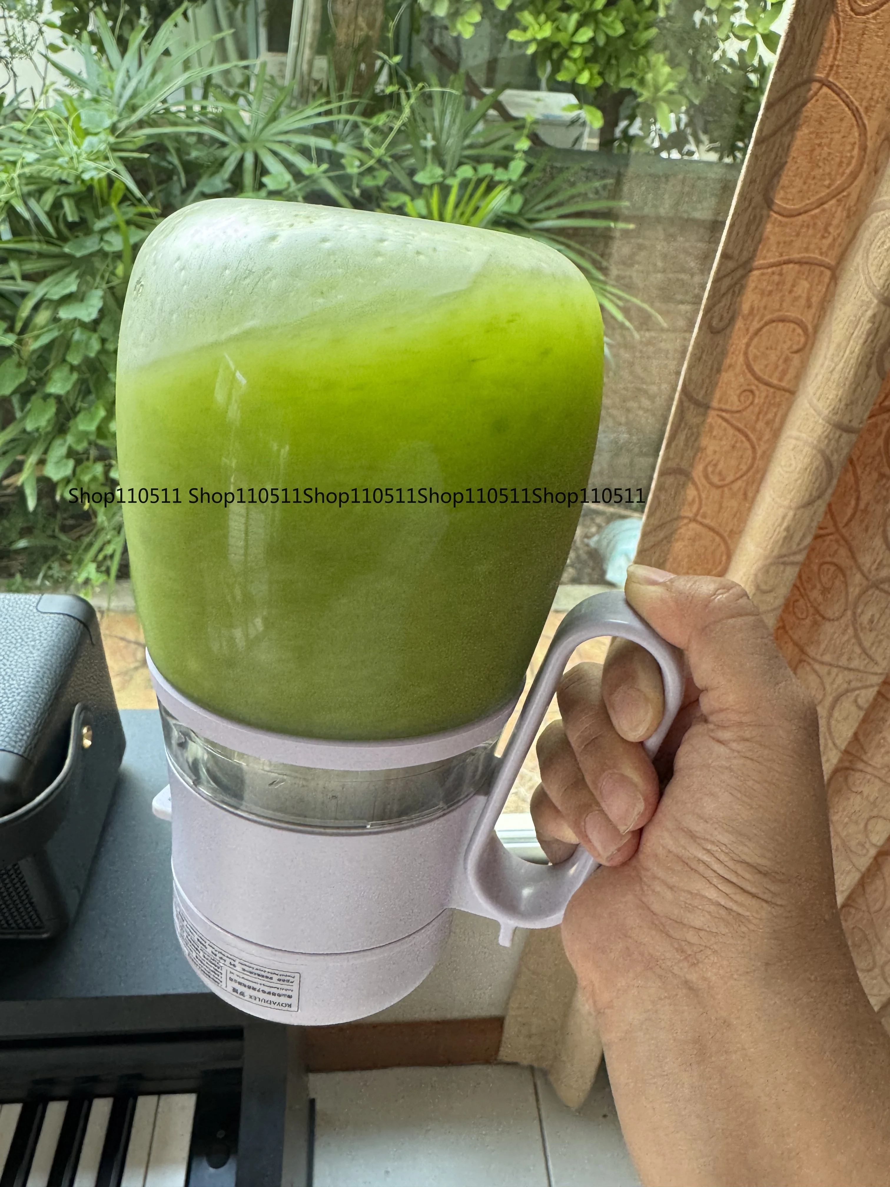 1000ml Portable Electric Juicer, Multifunctional Juice Cup for Fruit Mixing and Ice Crushing