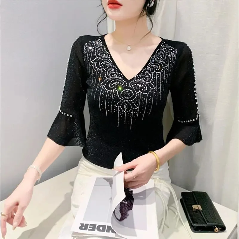 2024 Summer Dress Heavy Industry Hot Drilling T-shirt Women\'s Short Sleeve V-neck Shirt Joker Horn Sleeve Mesh Fashion T-shirt