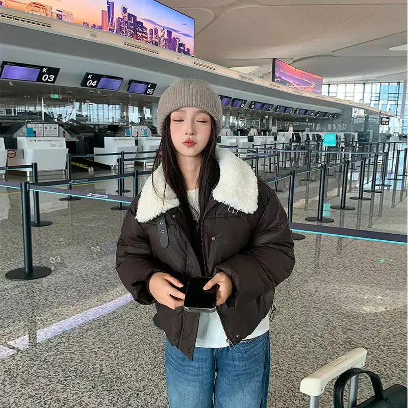 

Fashion Winter Jacket NEW 2025 Women's Cotton Coat Parka Stand Collar Lamb Wool Design PU Leather Short Down Cotton Jacket Warm