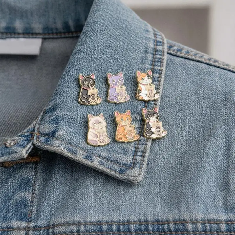 Milk‑Tea Drinking Cat Enamel Pins 1/6Pcs, Cartoon Animal Metal Lapel Brooch Badge for Backpack Jacket Clothing Decoration Gift