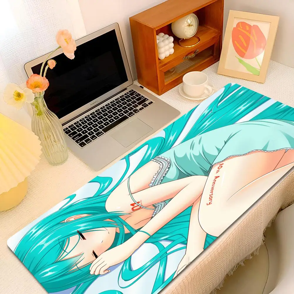 

H-Hatsunes Anime M-MikuES Mouse 600x300mm Pad Mousepad XXL 600x300 New MousePads Desk Mats Laptop Anti-slip Gamer Office Soft Mi