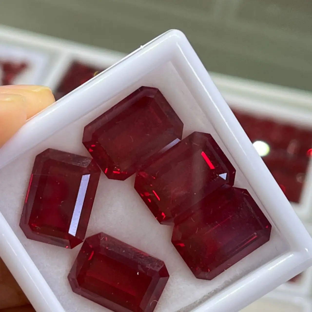 

1 шт./лот, выращенный в лаборатории драгоценный камень, голубь, кровь, рубин, драгоценный камень, подходит для сборки ювелирных изделий своими руками