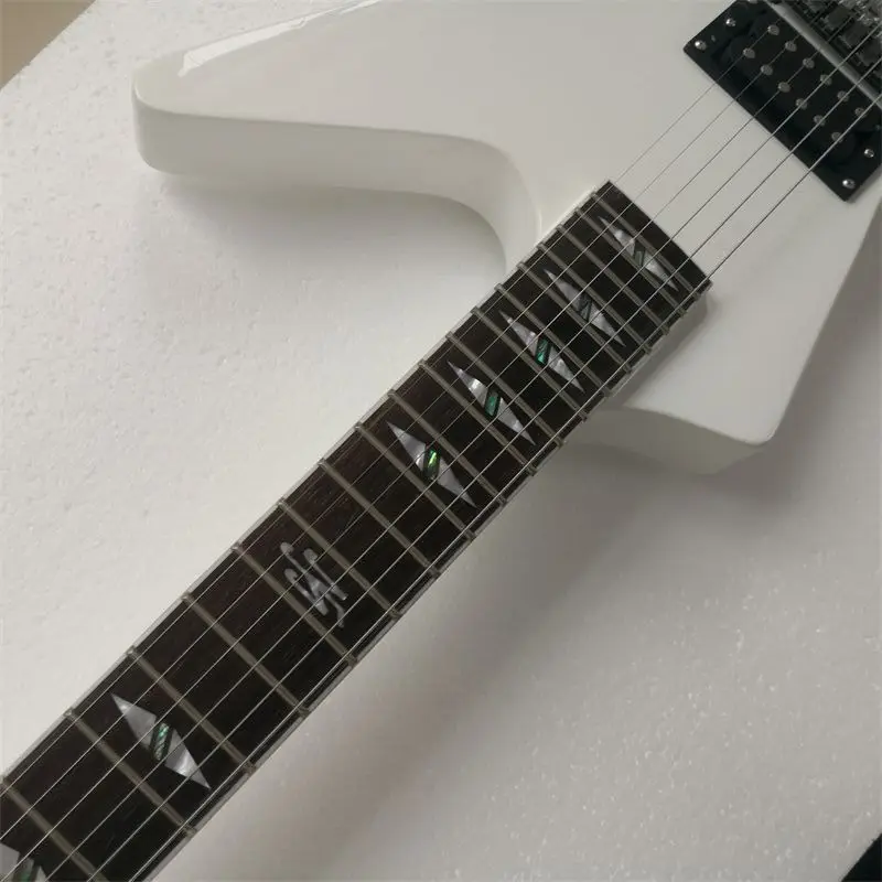 6 Strings 22 Frets Electric Guitar Maple Neck Special-shaped Vibrato System Customization Factory Outlet in Stock Free Delivery