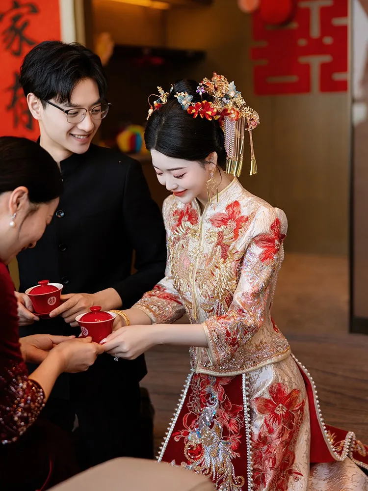 

Heavy Industry Golden Dress new Chinese-style wedding dragon and phoenix gown toasting