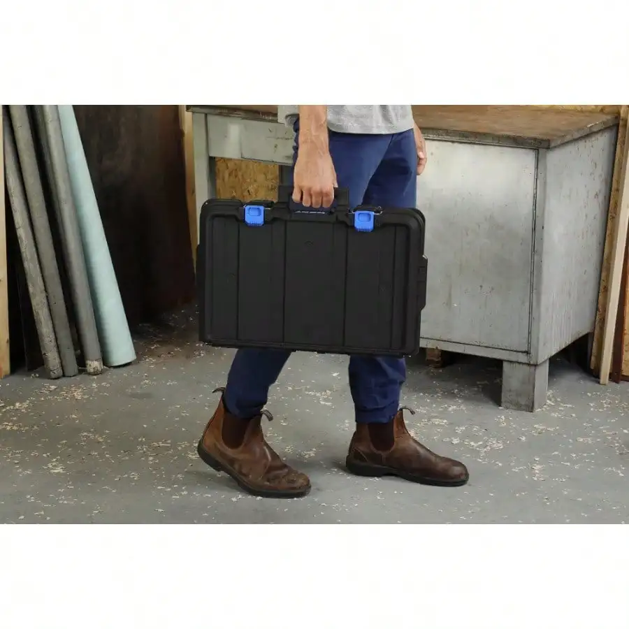 Cassetta degli attrezzi impilabile con piccolo organizer blu e divisori per sistema di archiviazione modulare