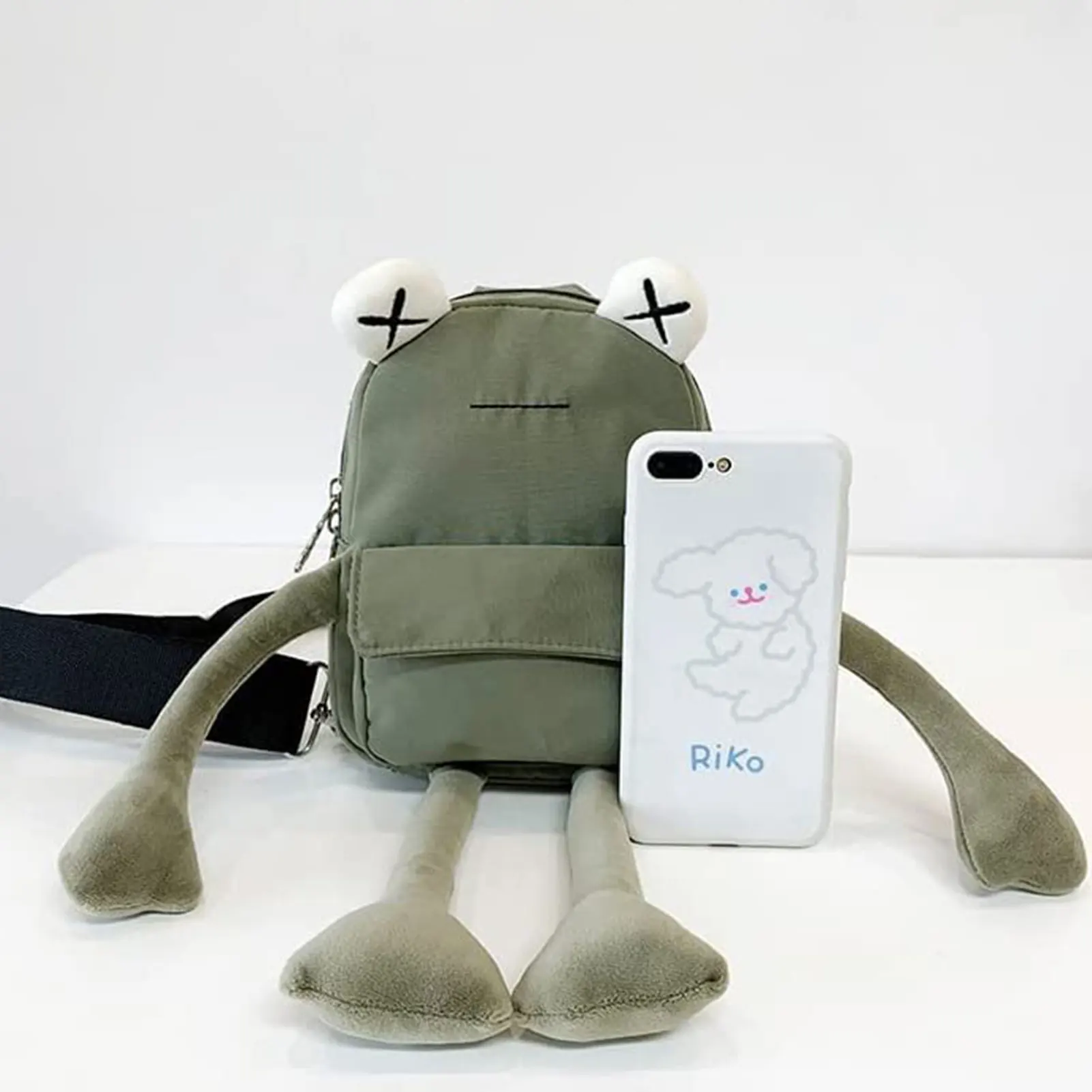 Crossbody Bag Frog Cute Day Pack for Women Slingpack for Parties Travel Hiking Camping Going to the Gym to Exercise etc