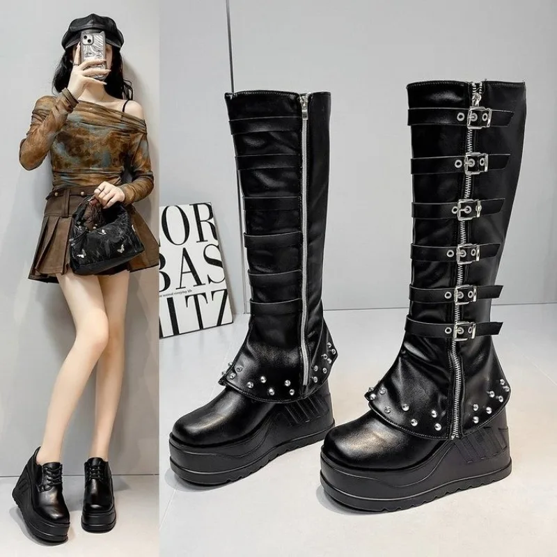 

Новинка 2023 года, женские высокие сапоги, сапоги до колена, высокая платформа на танкетке, осень-зима, новая дизайнерская готическая обувь для женщин, ботинки