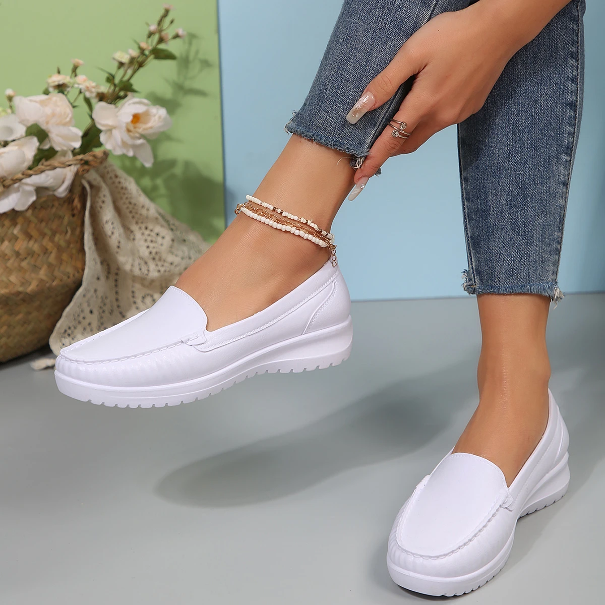 Spring new Doudou shoes 2024 solid color comfortable nurse shoes Baotou soft sole flat casual single shoes female tide