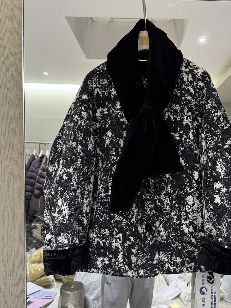 

Элегантная женская зимняя куртка из белого утиного пуха с вышивкой, короткая, с красивым бархатным шарфом, модная верхняя одежда в повседневном стиле, стандартный крой