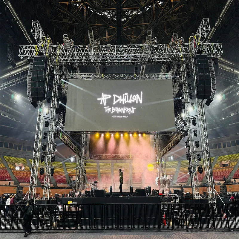 Shenzhen Factory P3.91 LED-Bildschirm mit hoher Helligkeit, einfache Installation zur Miete für Fußballplatz oder Kirche