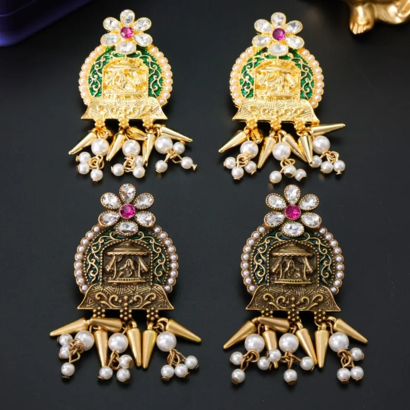 

Retro Exotic Ethnic Wind Kite Earrings Heavy Industry Old Western Regions Diamond Zircon Pearl Medieval Earrings