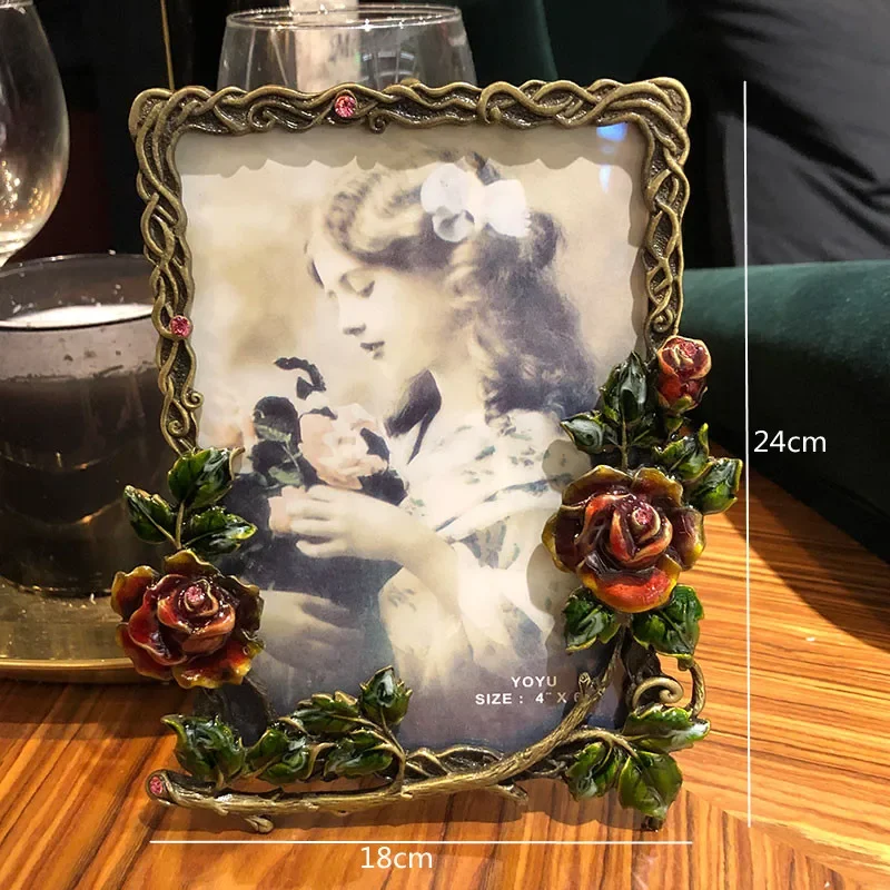 Modern 6 Inch/7 Inch Red Rose Metal Photo Frame Wedding Photo Family Portrait Bedside Table Desktop Ornaments Home Decorations