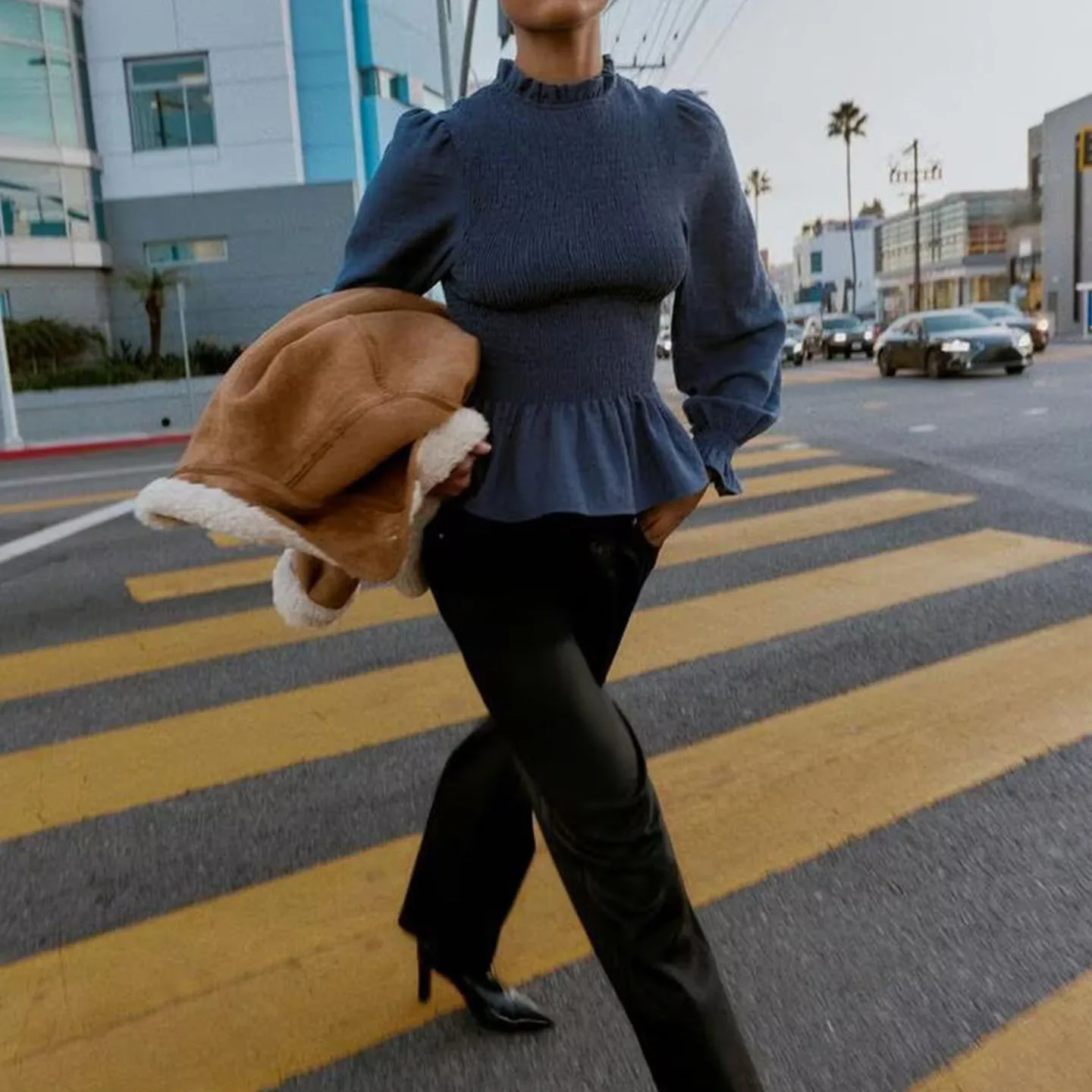 เสื้อไหมพรมลายรังผึ้งแฟชั่น แขนยาว สำหรับผู้หญิง แมทช์ได้กับทุกชุด ฤดูหนาว 2025 รุ่นใหม่ล่าสุด เสื้อไหมพรมผู้หญิง