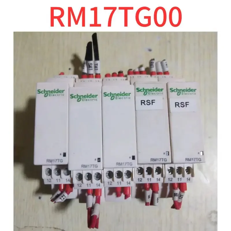 

Б/у RM17TG00 Реле контроля отсутствующей фазы последовательности фаз