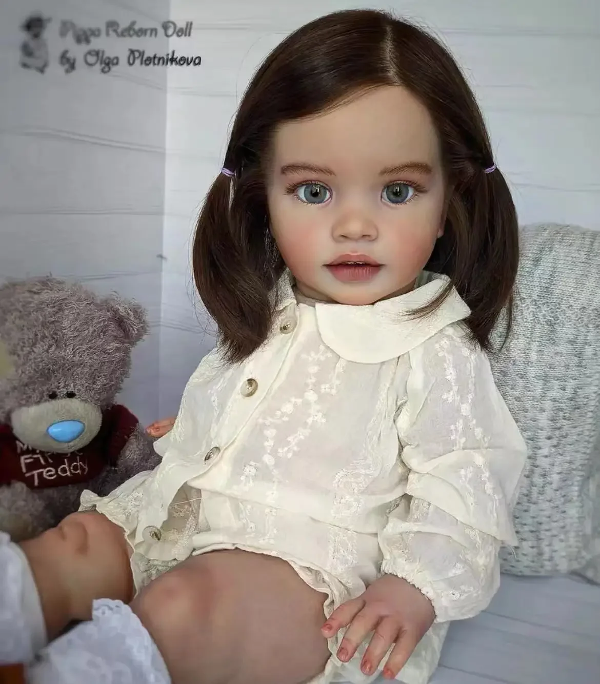 St.Store, suministro limitado personalizado, muñeca Reborn de 26 pulgadas, Pippa, niña enorme, muñeca ya instalada con pelo marrón, vestido diferente