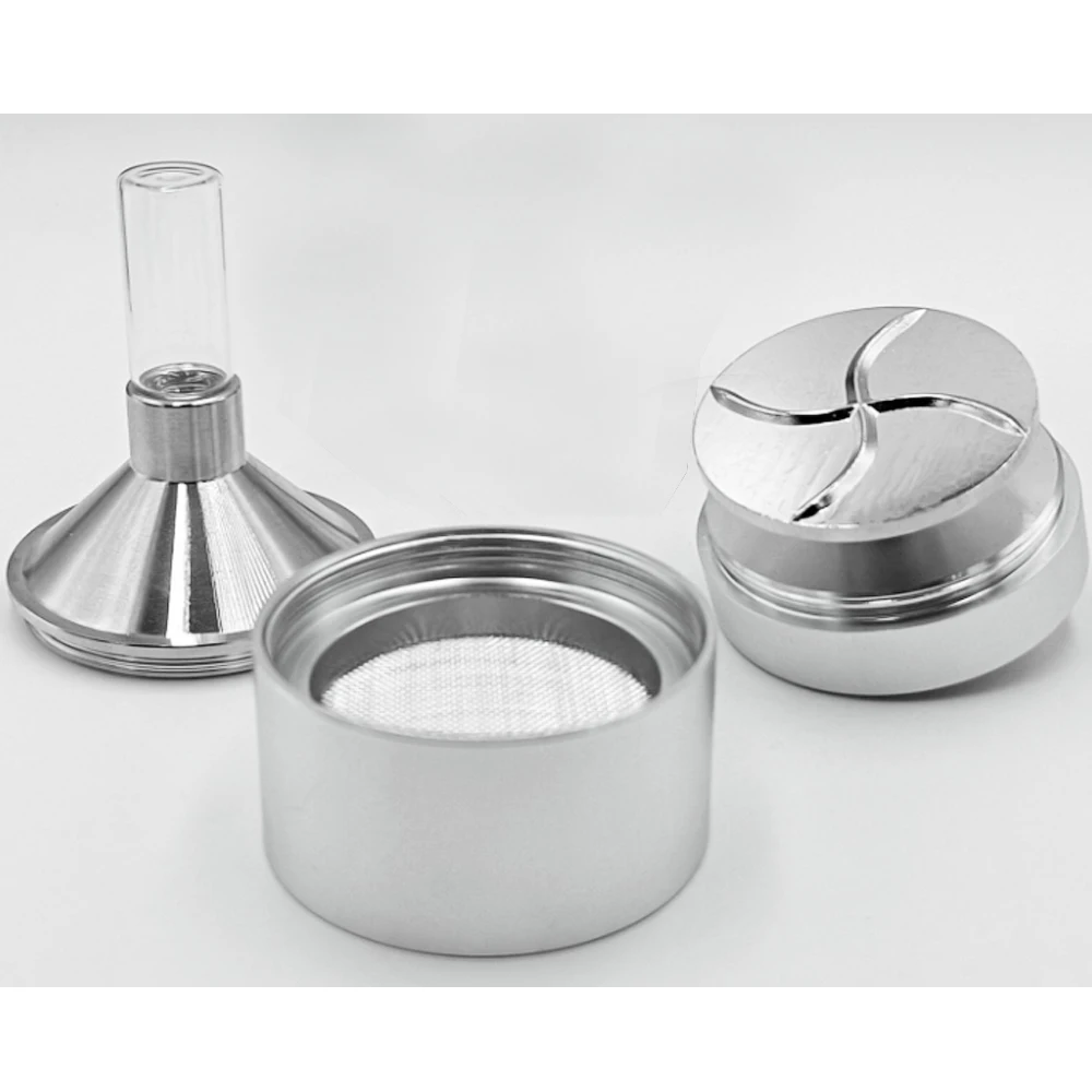 مطحنة معدنية 44/56 مللي متر حجم مطاحن التوابل مطحنة الفلفل مسحوق عشبي كسارة يدوية مع ملعقة زجاجة التدخين اكسسوارات #2