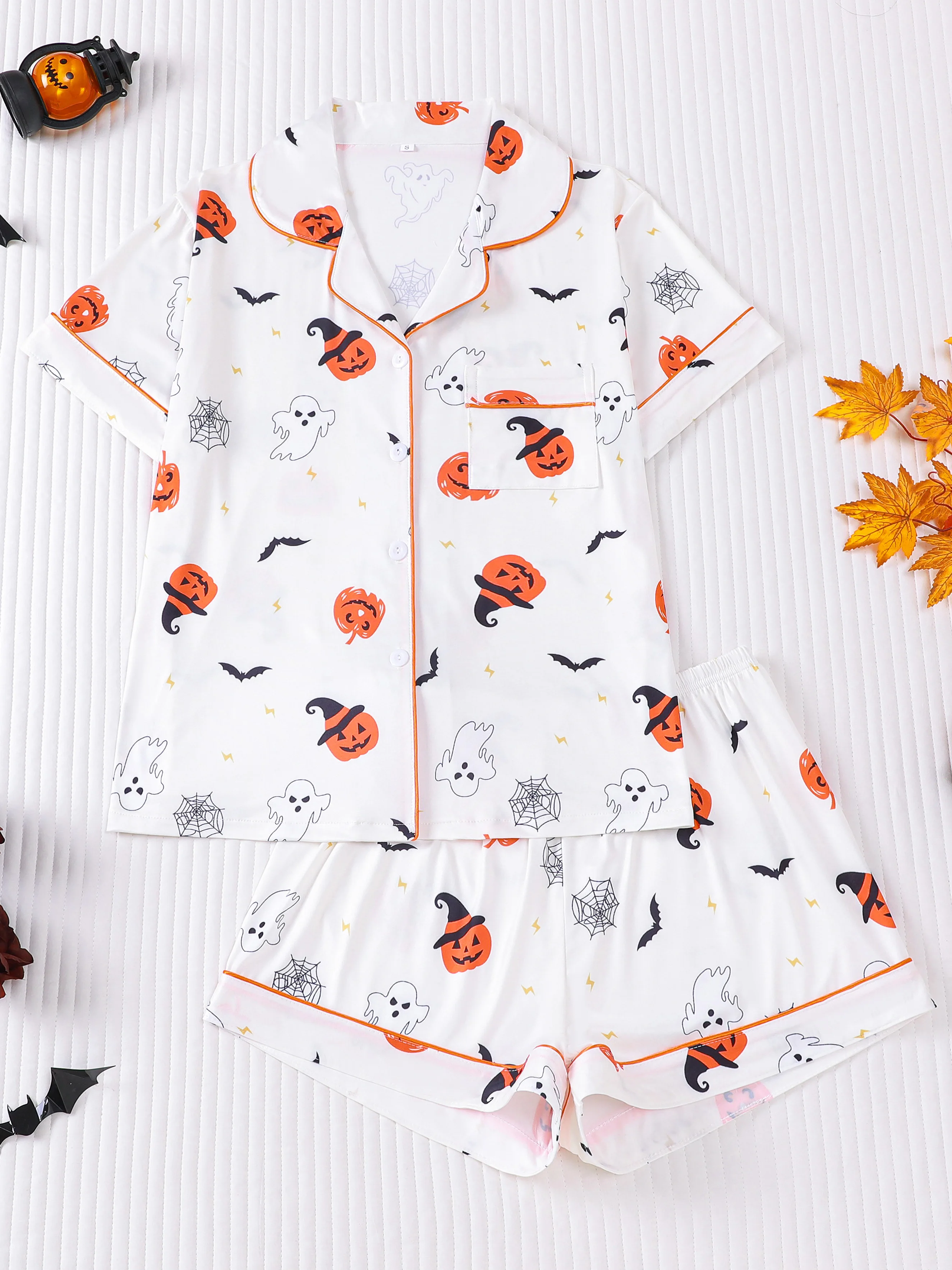 

Women's 2-piece set of bats quirky ghosts cool pumpkins Halloween funny prints women's sleepwear party set short sleeved