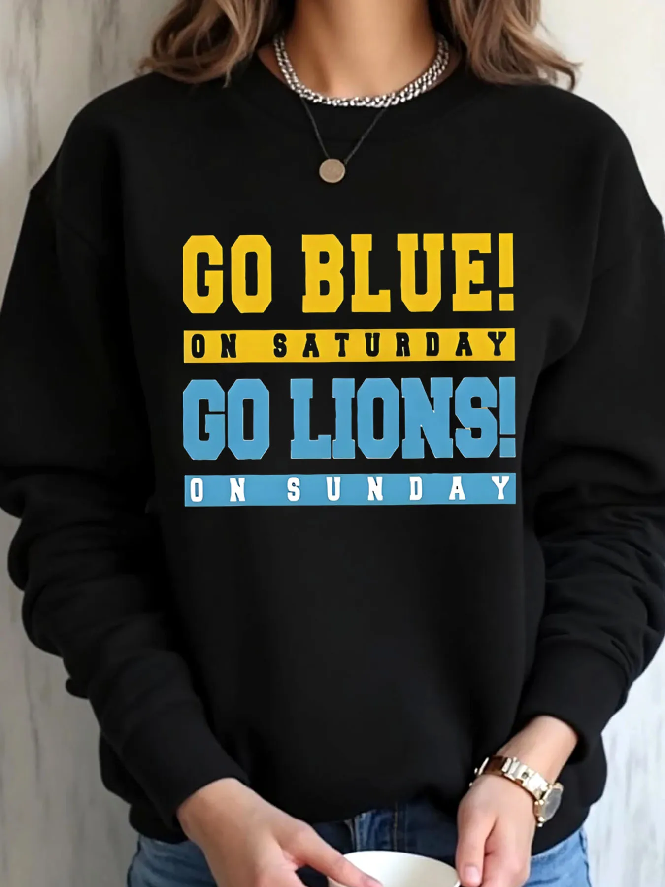 

Женская толстовка большого размера на Хэллоуин Go Blue On Saturday Go Lions On Sunday с принтом Уличная одежда
