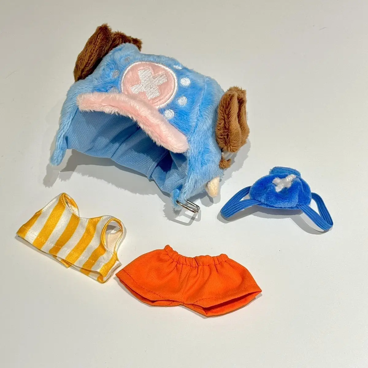 Pour 15/17cm Labubu vêtements gilet rouge chapeau de paille ensemble chapeau bleu sac à dos V1 V2 V3 une pièce Labubu vêtements Cosplay poupée bricolage cadeaux