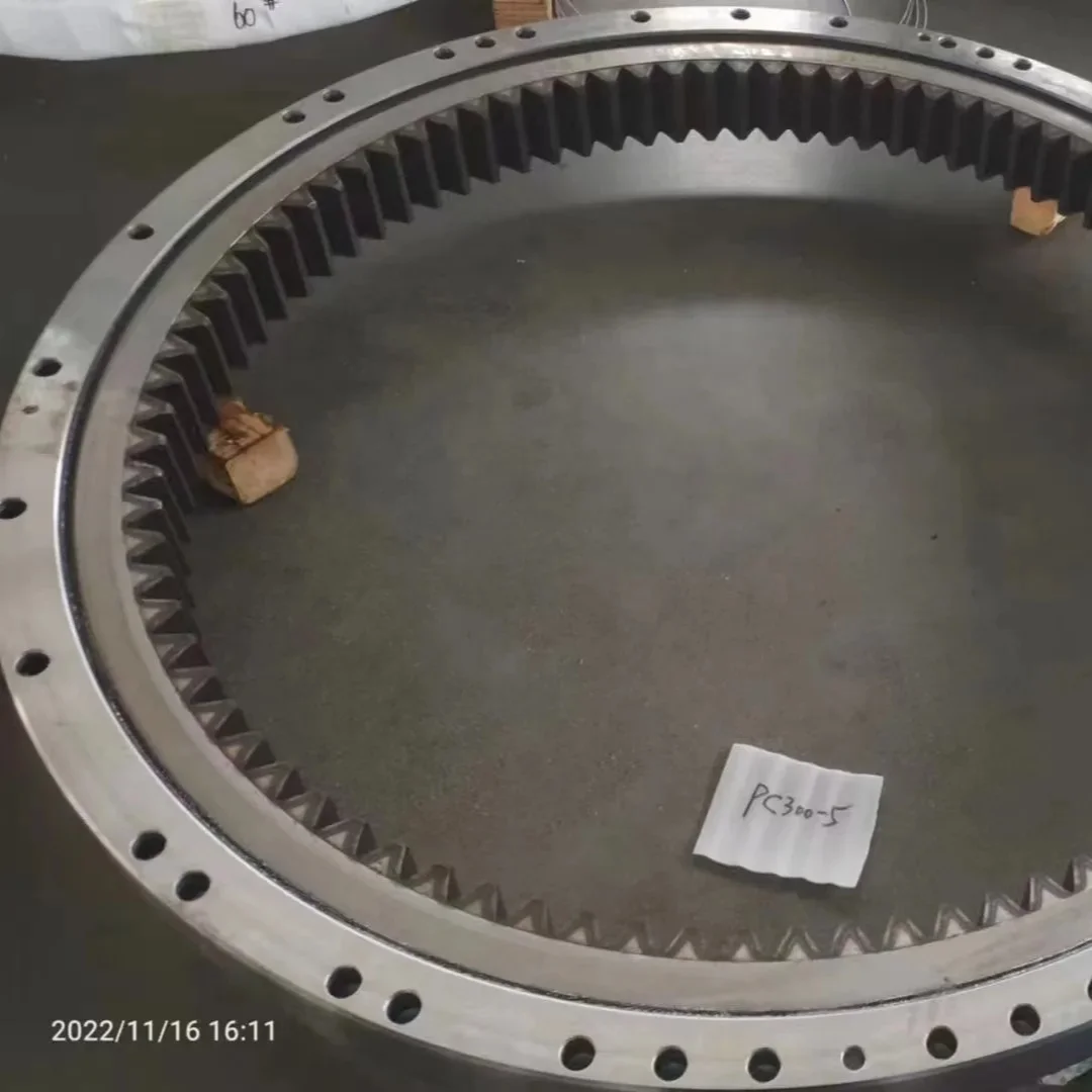 

PC300 PC300-5 excavator Swing Circle /slewing Circle turntable bearing 207-25-51100