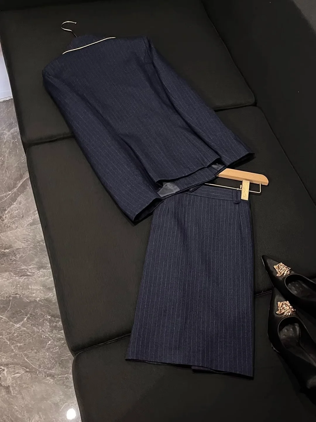 Setelan Jas Wanita Modis 2025, Pakaian Formal Mewah nan Anggun X23, Pakaian Profesional dari Produsen Cina