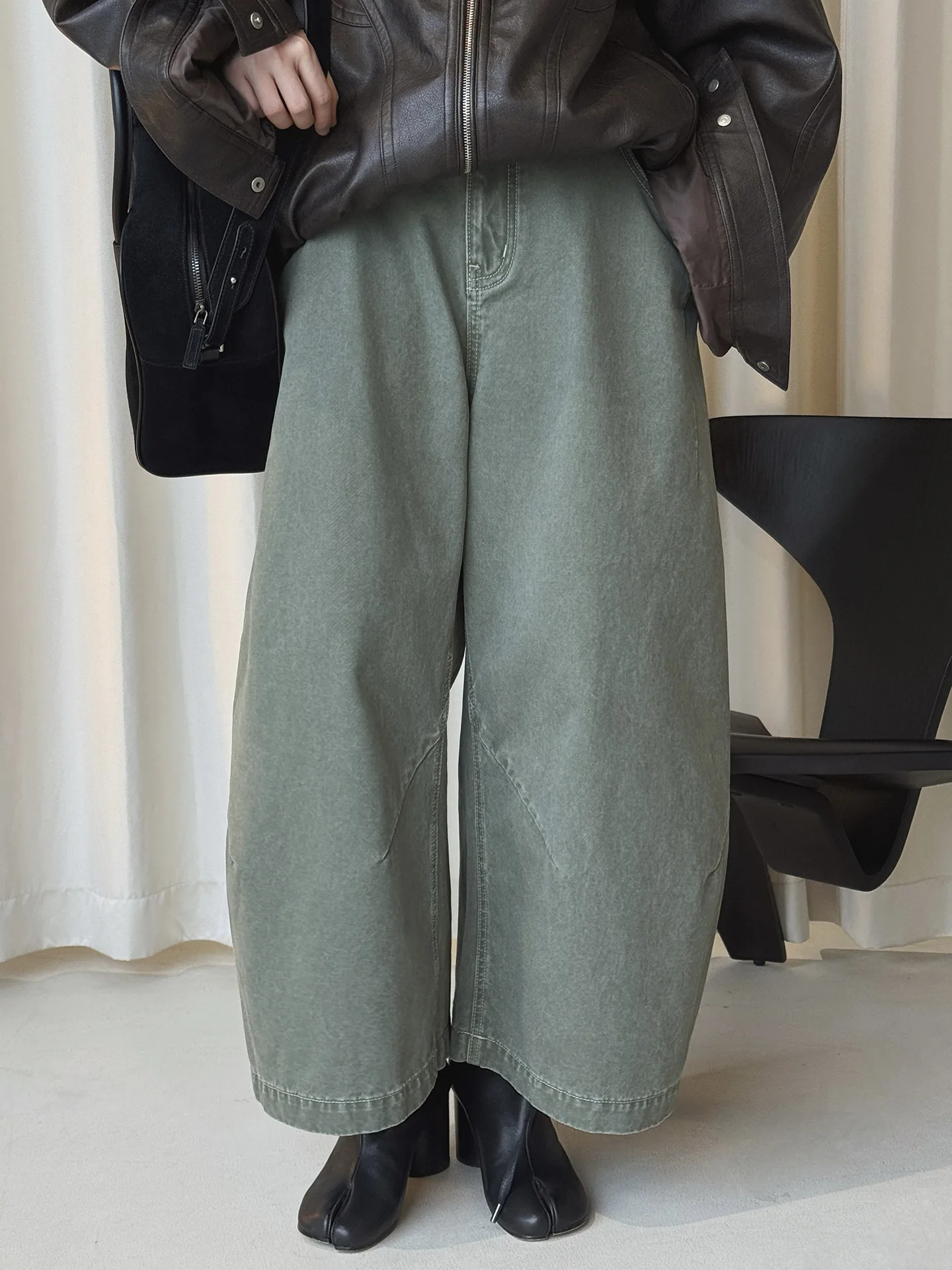 Début du printemps nouveau style de vêtements de travail coréen taille semi-élastique lanterne pantalons décontractés pantalons amples à jambes larges pour les femmes