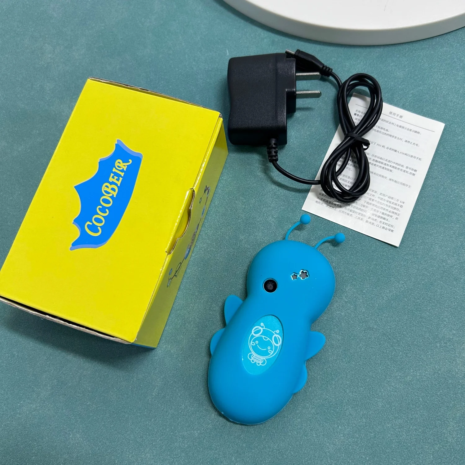 COCOBEIR D666 2G Cute Mini Cellphone Dual SIM Card Camera FM Radio Bluetooth Alarm 1500mAh GSM Mobile Phone Multi-language