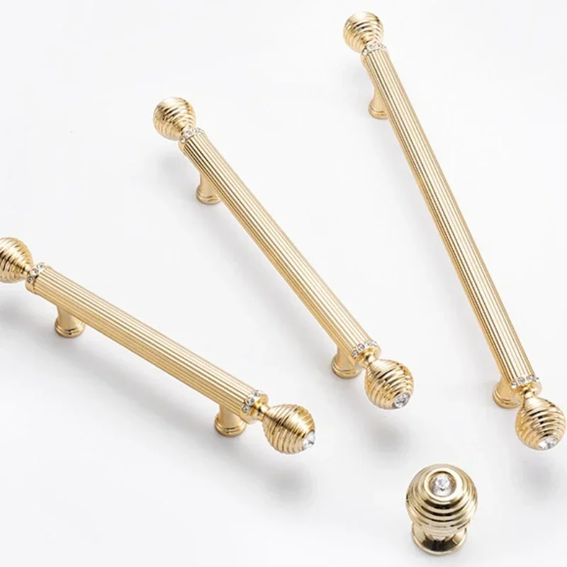 

Zinc Alloy Retro Handles European Style Cabinet Wardrobe Handles Drawer Door Knob Furniture Gold Cabinet Pulls