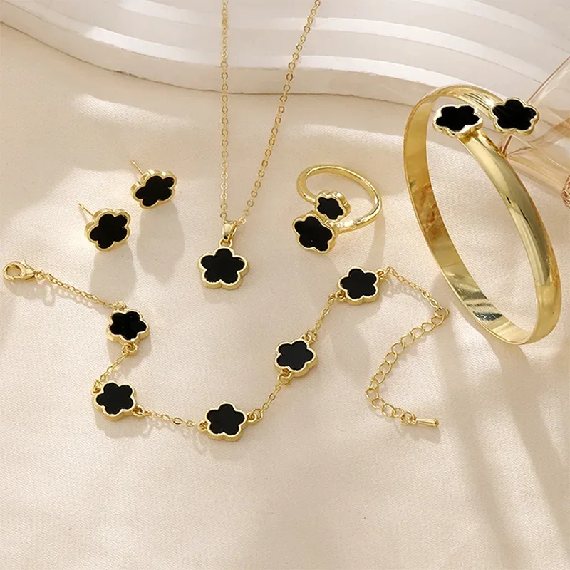 Women Simple Oil Drip Lucky Flower Necklace 5Pcs Set Five Leaf Clover Jewelry Set Hand Jewelry Earrings Accessories Dropshipping