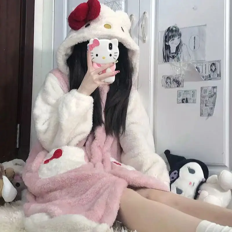 Kawaii Sanrio Night-Robe Hello Kitty Autumn Wintertime Plush Loungewear Women\'s Pajamas Robe Hooded Cute Pajamas Plush Nightgown