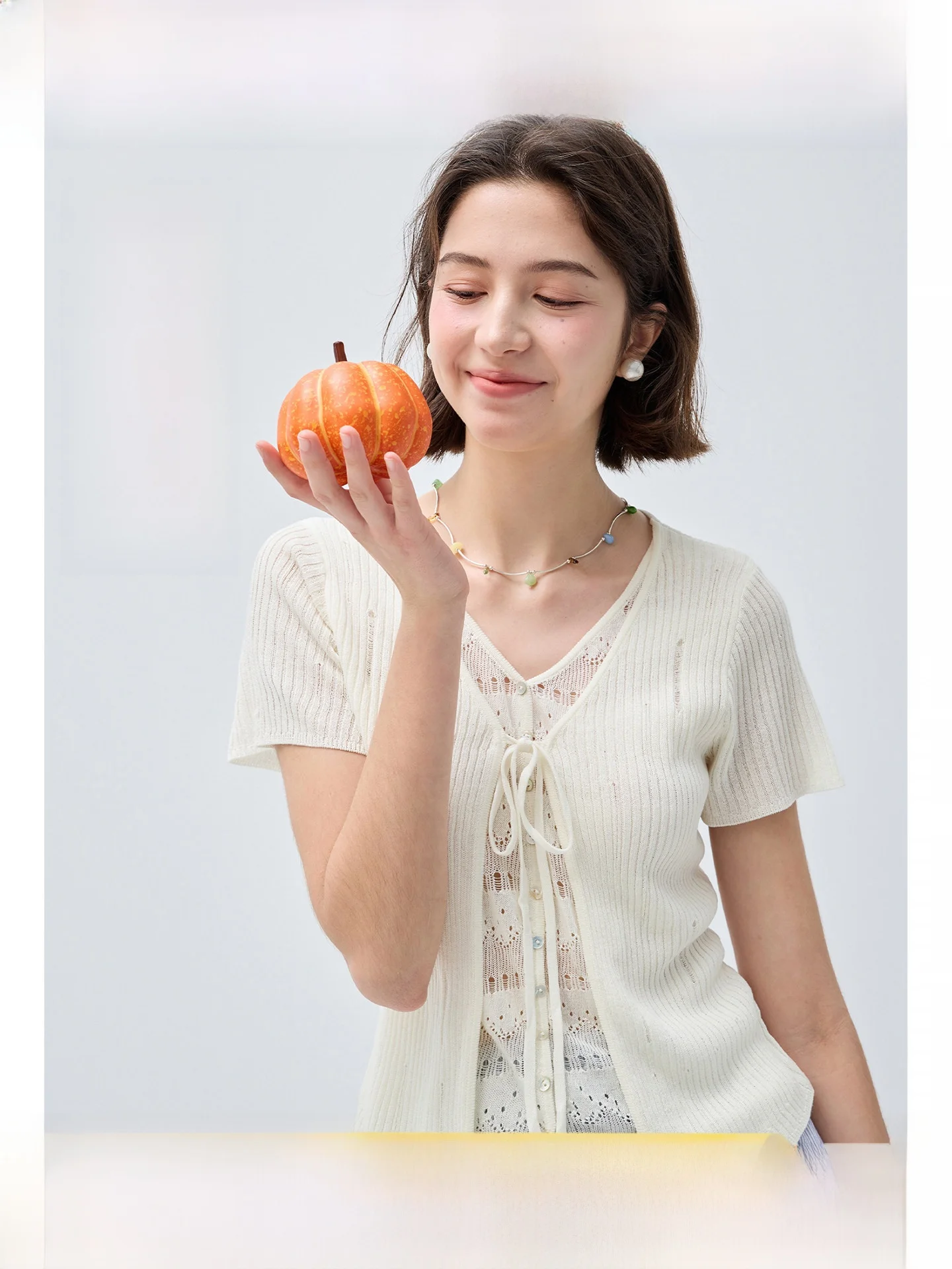 

Slimming Effect V-Neck Knitted Short Sleeve T-Shirt plus Size Women's Fashionable Versatile Summer Top by Rego