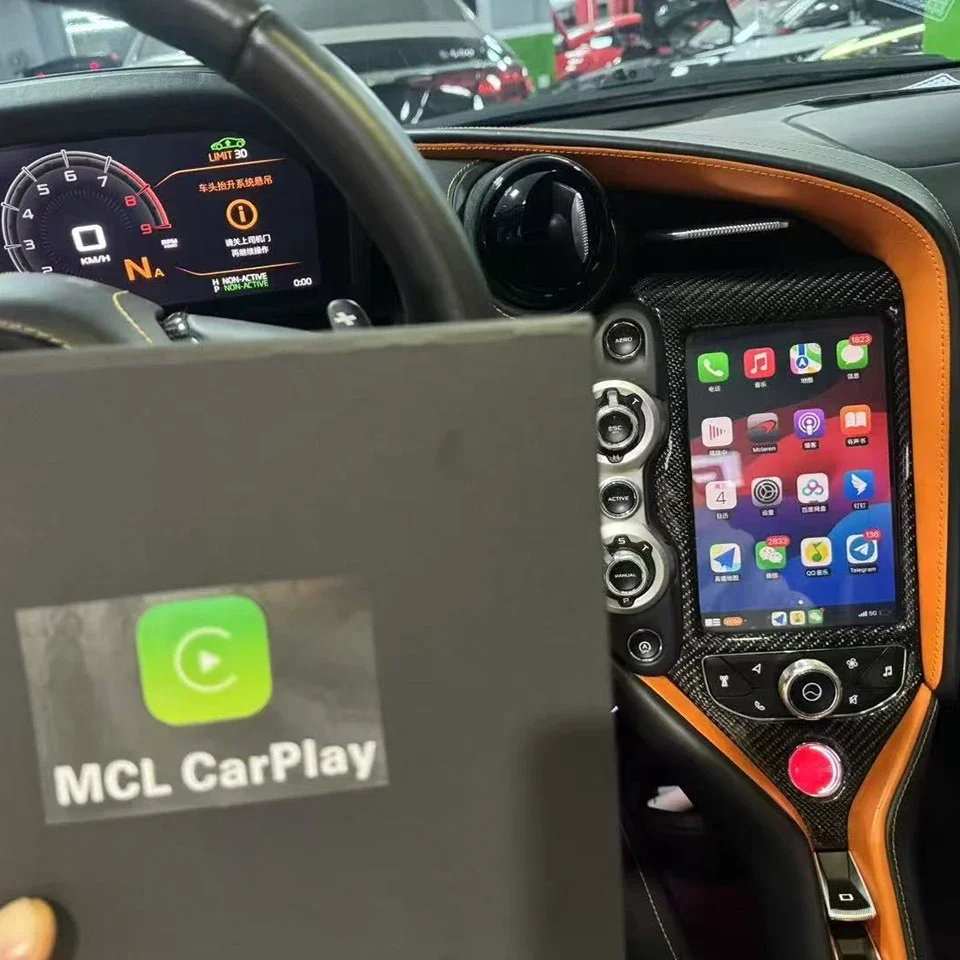 AZTON التوصيل والتشغيل OEM ترقية ستيريو السيارة CarPlay لـ McLaren 720s CarPlay Android Auto Wireless Kit
