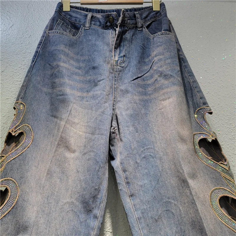Design Sense Heart-shaped Hollow Out Harlan Jeans for Women in Early Spring 2025 Fashionable and Slim Retro Cropped Pants