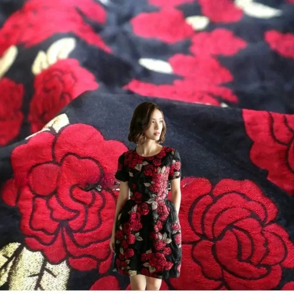 

Gold Silk Yarn-dyed Jacquard Fabric Embossed Rose Embossed Dress Blazer Clothing European Brand Fashion Design Sewing Cloth