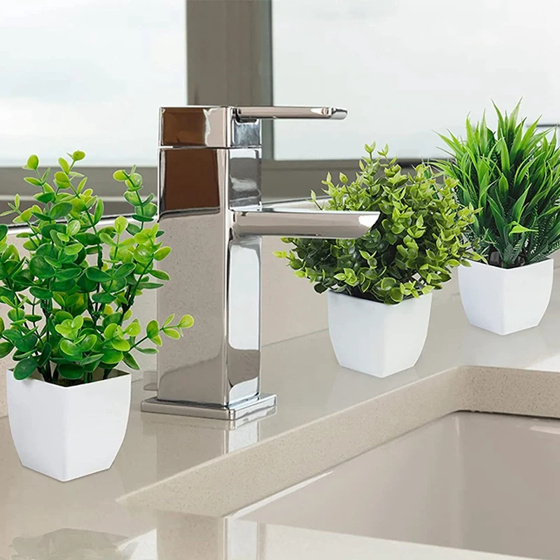 نبات الأوكالبتوس الاصطناعي في الأواني ، نباتات صناعية صغيرة بوعاء ، مشد عشب القمح البلاستيكي الصغير الداخلي ، 6 عبوات