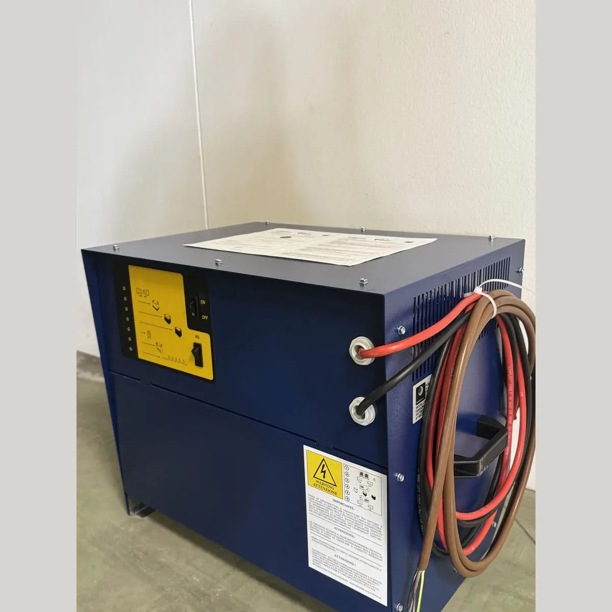 Efficient Forklift Charger  Metal Charger EC4880T 20KG - Optimized For Golf Carts And Electric Utility Fleets