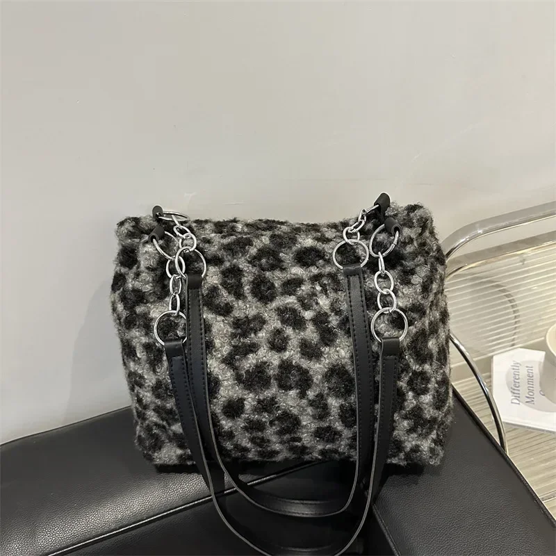 

Large capacity fashion plaid leopard print shoulder underarm portable tote bag