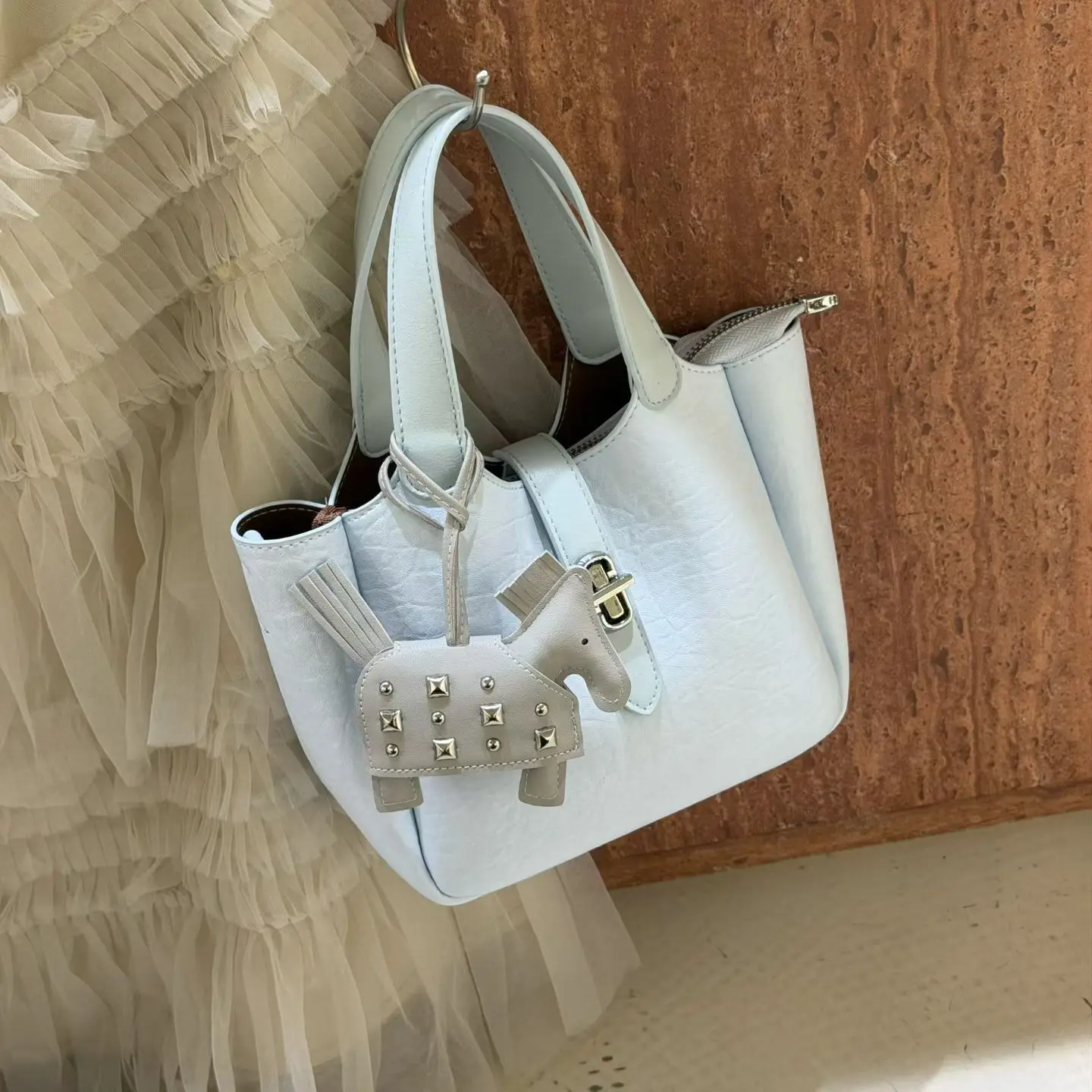 

Women Handbag Fashion Kawaii Horse Pendant Large Capacity Soft Pu Leather Tote Bag Sweet Style Daily Casual Shoulder Bucket Bags