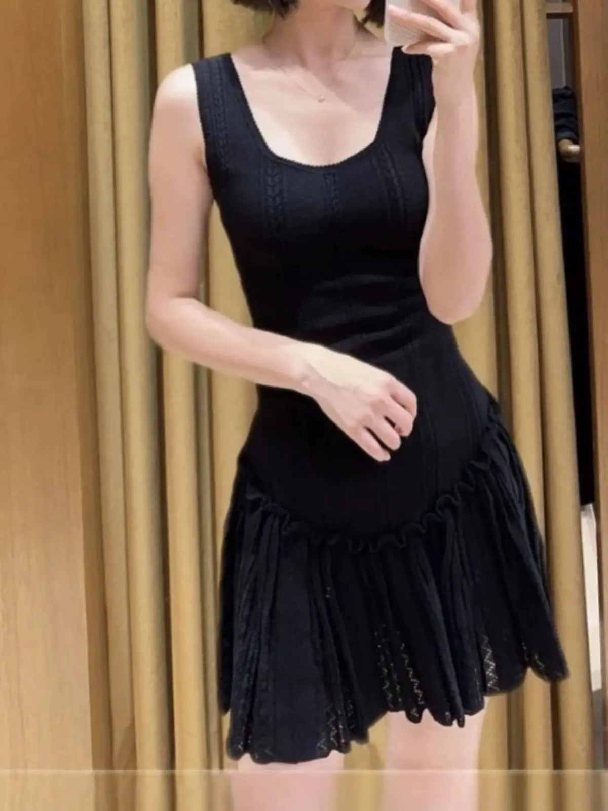 

Spring/Summer Women O-Neck Sleeveless Solid Knit Pinafore Dress Edible Tree Fungus Edge Slim Elegant Fashion Knitwear Mini Skirt
