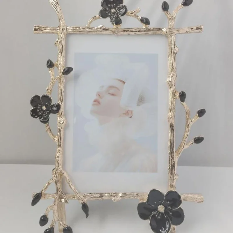 Nordic style 6/7/10inches Golden black Metal Picture Frames Frame For Picture Photocard Holder Photo Frame  xy016